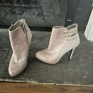 Guess bootie gold button embellishment